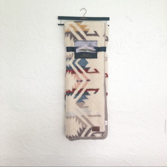 Pendleton Other - Pendleton Cozy Boho Sherpa Fleece Blanket Throw